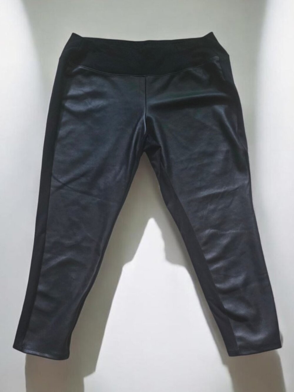 NWOT WORTHINGTON ( 1X) Active Exercise Black Faux Leather Leggings